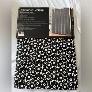 Marimekko Black and White Floral Design Pikkuinen Unikko Shower Curtain
